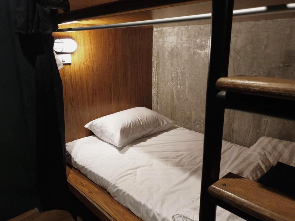 בנגקוק Mystery Hostel מראה חיצוני תמונה